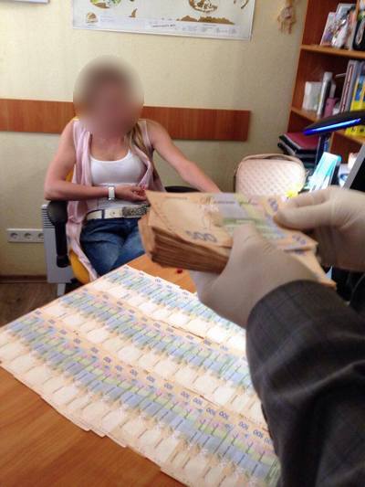 В Харькове на взятке попалась начальник управления районной налоговой