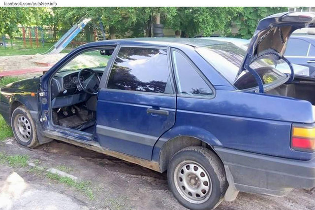 У Києві почали розбирати на запчастини парковані автомобілі