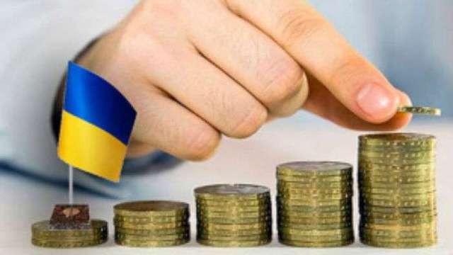 Лікарі Прикарпаття скаржаться на заробітню плату у розмірі 300 гривень