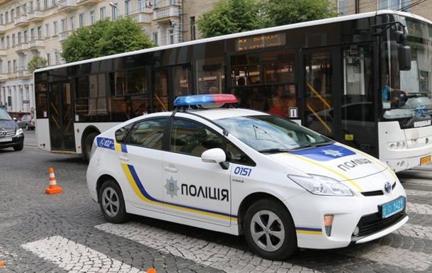 В Виннице копы сбили девушку на переходе