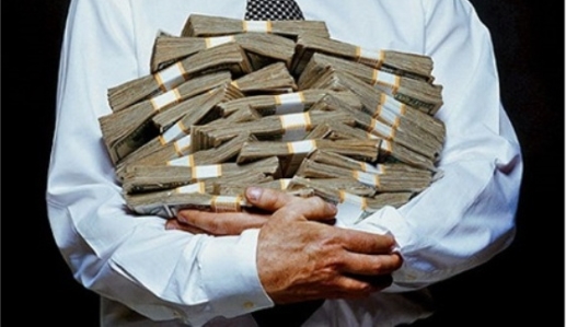 Суд отказался взять чиновника-взяточника под стражу из-за его «высоких моральных качеств»