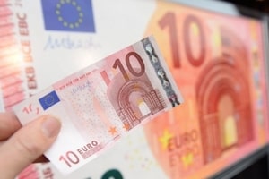 "Порешал": россиянин попытался проскочить в Украину за взятку в 10 евро