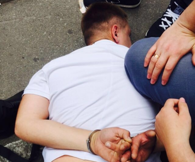 Киевский полицейский торговал секретной информацией из системы МВД