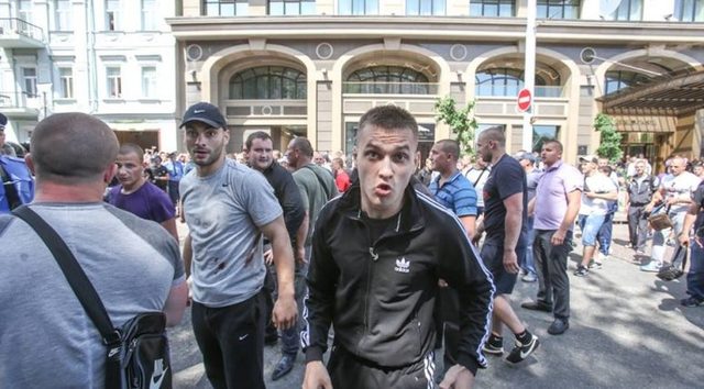 Военкомат поддержал идею мэра Днепра отправлять «титушек» в армию