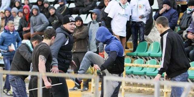В Полтаве драка на футболе едва не закончилась стрельбой (ВИДЕО)
