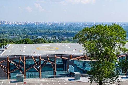 На вертолетной площадке Януковича открывается клуб