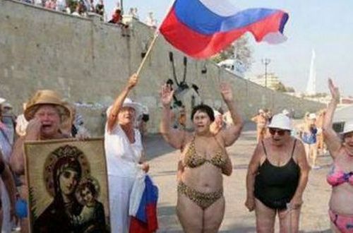 У жителей Алушты произошел конфликт с “бандерами в погонах”: опубликовано видео