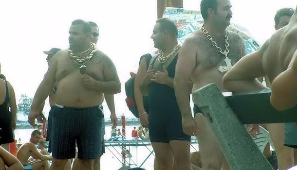 Русский туристы за границей... Показатель интеллектуальной нищеты...