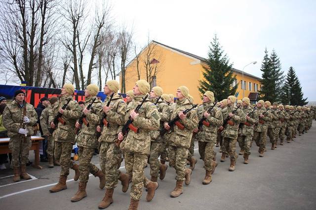 В Украине создадут подготовленный к наступлению кадровый резерв ВСУ