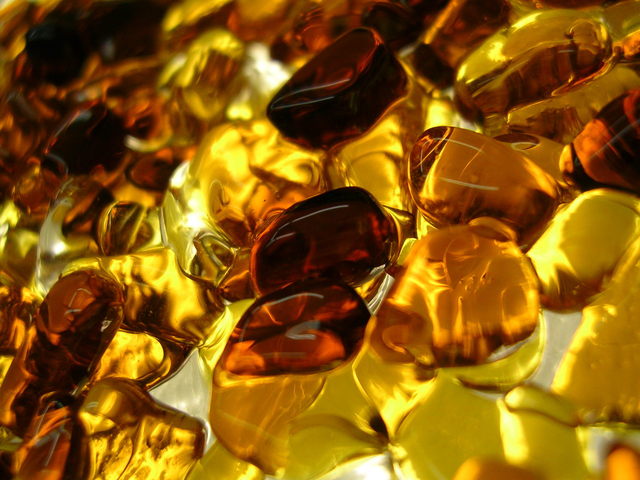 СБУ расследует кражу янтарных вещдоков в ”Энерготехпостаче”