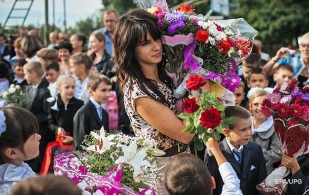 В Минобразования объяснили, почему не подняли зарплату учителям