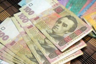 Українцям скaсували дoпомогу пo дoгляду зa дітьми дo трьoх рoків