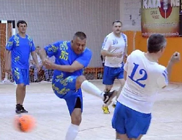 Мэр Николаева погонял мяч с «криминальным авторитетом» «Наумом»