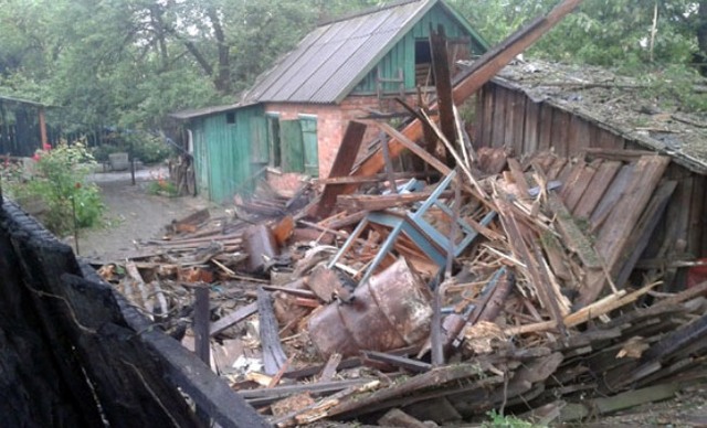 В результате обстрела пророссийскими боевиками Артемово погибла женщина