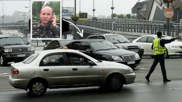 Как ослепшие орлы Авакова не замечают нарушений ПДД кортежем Парубия