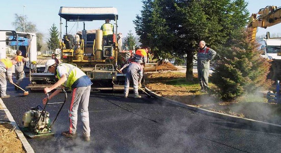 Деснянский район Киева за 43,5 млн гривен заасфальтирует дочь экс-депутата Киевсовета