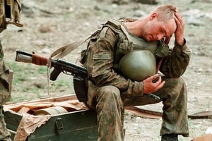 Под Горловкой местные жители устроили самосуд над российскими военными – разведка