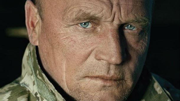 Порошенко показав обличчя героїв, які першими стали на захист України