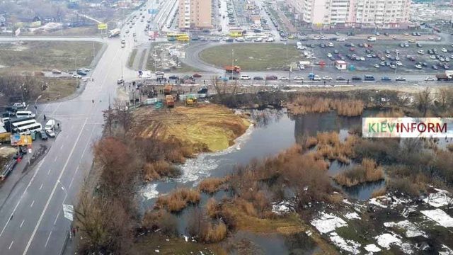 Застройка озера на Позняках нарушает 6 законов и 13 статей Земельного кодекса