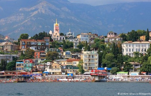 Эйдман: Крым - не бутерброд, его можно и отдать