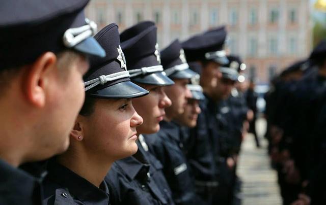 В Одессе для эксперимента патрульные возглавили отделы полиции: среди них есть женщина