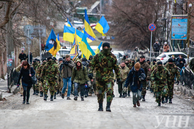 Питання автономії Донбасу відкладене до осені, – політолог