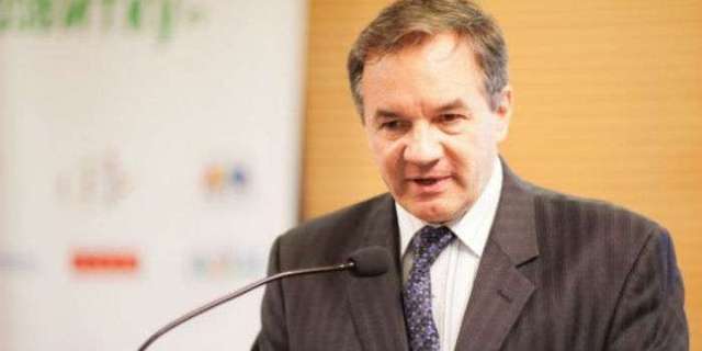 Мэр Глухова призвал парламент назначить досрочные выборы городского совета