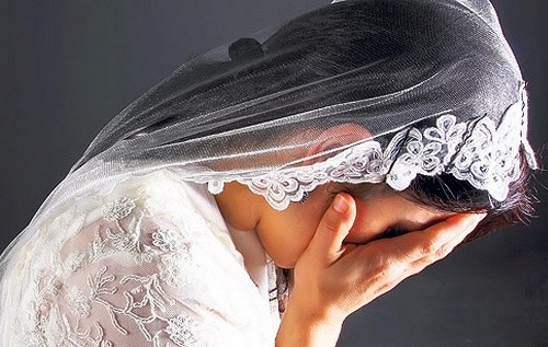 "ЛНР" догоняет слаборазвитые страны: в "республике" решили снизить брачный возраст