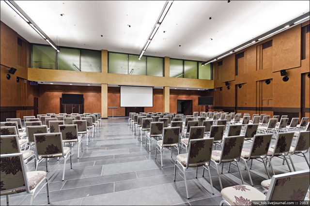 “Демальянс” орендував площу для з’їзду, яка коштує понад 100 тисяч, за 35