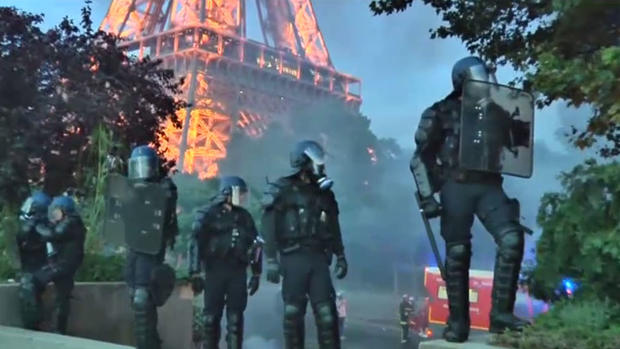 "Евро 2016" закончился массовой дракой, сожженными авто и десятками арестов