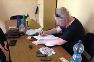 В Черниговской области разоблачили мэра-взяточника