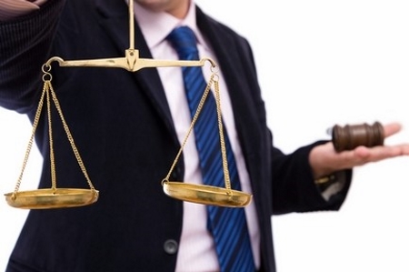 Нардепы Яценюка решили «вписаться» за его подельников-коррупционеров