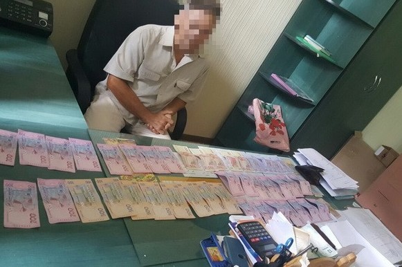 На Чернігівщині директор медучилища «погорів» на хабарі