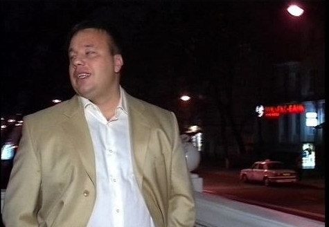 Организатор "Элиты-центр" мошенник Александр Шахов сбежал, сняв электронный браслет