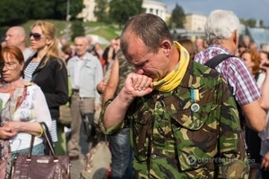 11-летняя девочка написала трогательное стихотворение о бойцах АТО: видеофакт