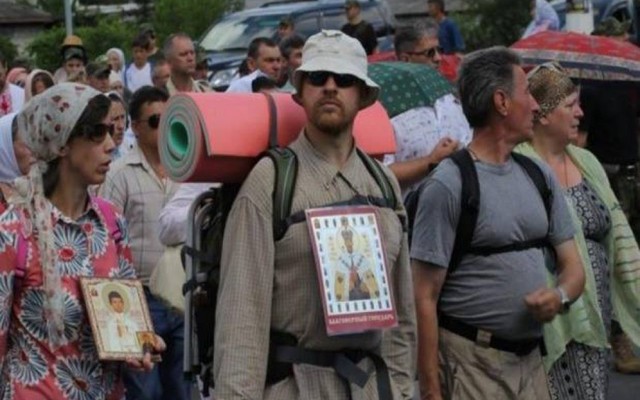 Разведка: Российские спецслужбы собираются использовать крестный ход в своих интересах