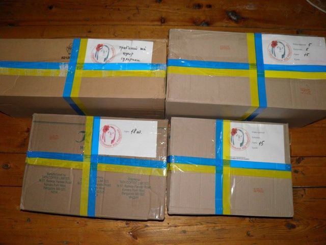 Військовий волонтер розповіла, як домогосподарки забезпечують армію сухпайками