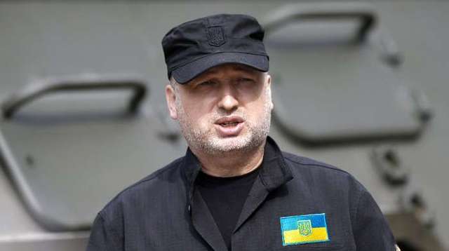 Турчинов сообщил, какие новые виды вооружения начала использовать РФ на Донбассе