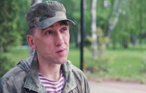 У мережі з’явилася відео-розповідь військового, який після Іловайського полону та коми перейшов на українську. ВІДЕО