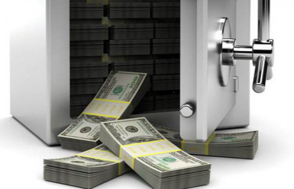 Зачем коррупционеры хранят деньги в кабинетах и в сейфах на работе