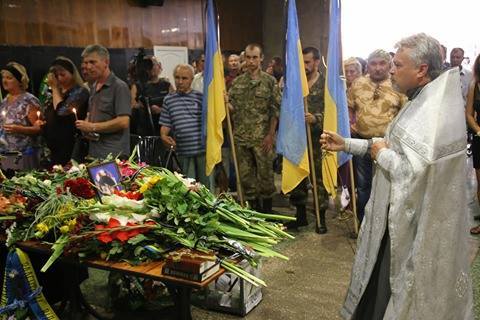 В Херсоне попрощались с волонтером Валентиной Крицак