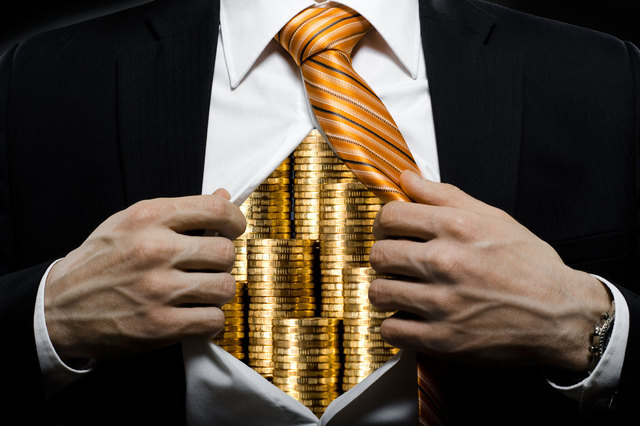 Громкие коррупционные скандалы июля: кто сбежал, кто под залогом и кто сел