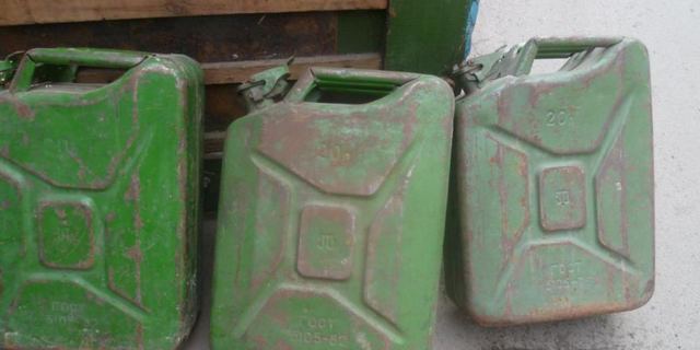 В Луганской области пресекли деятельность подпольной топливной базы