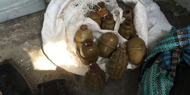 У священника в Донецкой области изъяли арсенал оружия