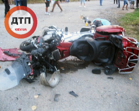 Смертельное ДТП: в столкновении внедорожника и мотоцикла Хонда погибли двое