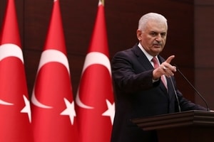 Премьер Турции предположил, что в "чистках" после попытки переворота были ошибки