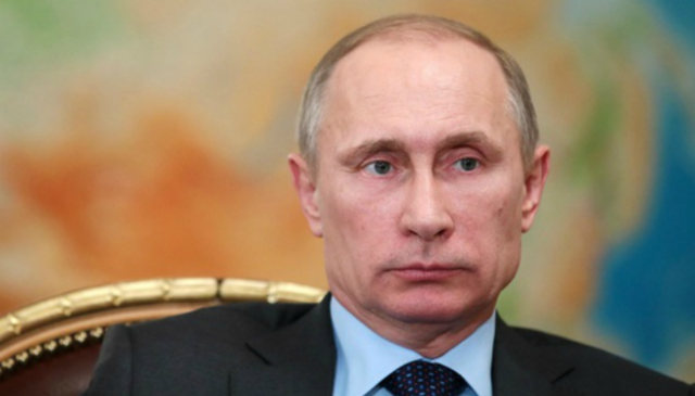 «Надоел!»: москвичи рассказали, почему упал рейтинг Путина (ВИДЕО)