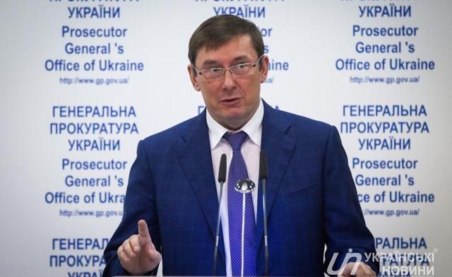 СМИ рассказали, кто убедил Луценко инициировать обыски в НАБУ