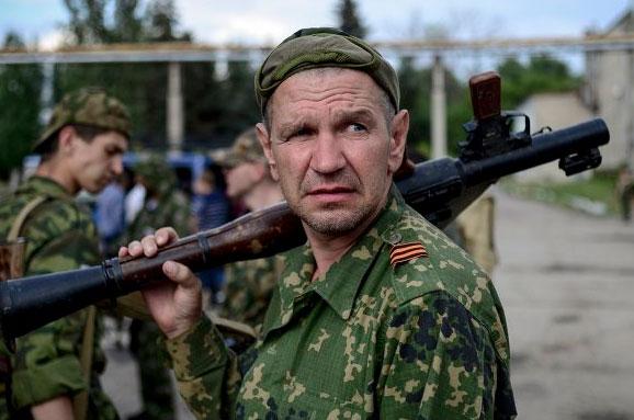 "Боевики готовят население оккупированного Донбасса к активной фазе войны", - волонтер