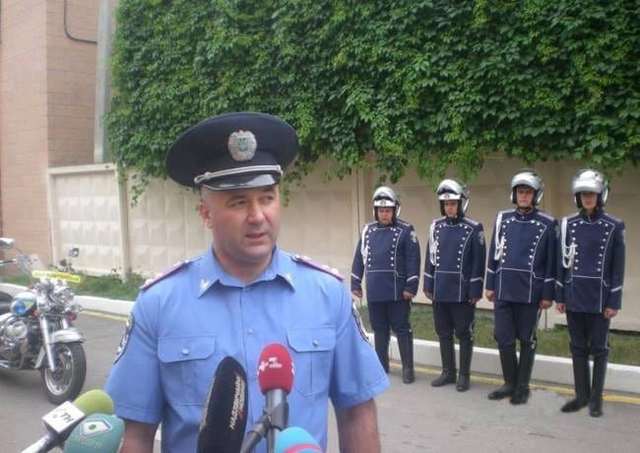 Экс-"кобровец" и "ценный кадр" Авакова избил волонтера и сжег машину для АТО